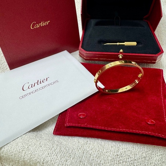 CARTIER LOVE Bracelet with 4 Diamonds in Yellow Gold Size 16 - Picture 1 of 9